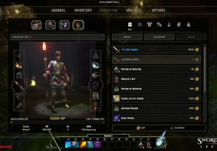 Postać w grze Sword Coast Legends zarządza ekwipunkiem, widoczne są ikony postaci, przedmioty i statystyki.