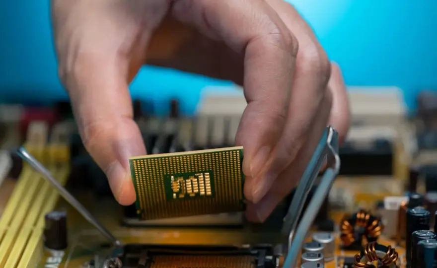 Intel UHD Graphics - Czy nadaje się do gier i jak ją przyspieszyć?