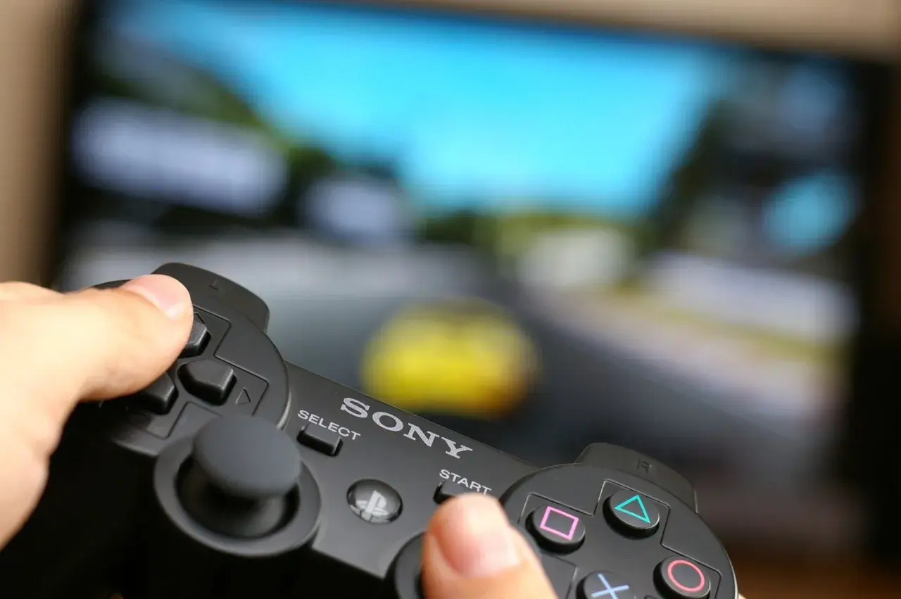 Jak łatwo połączyć kontroler PS3 z komputerem PC: poradnik