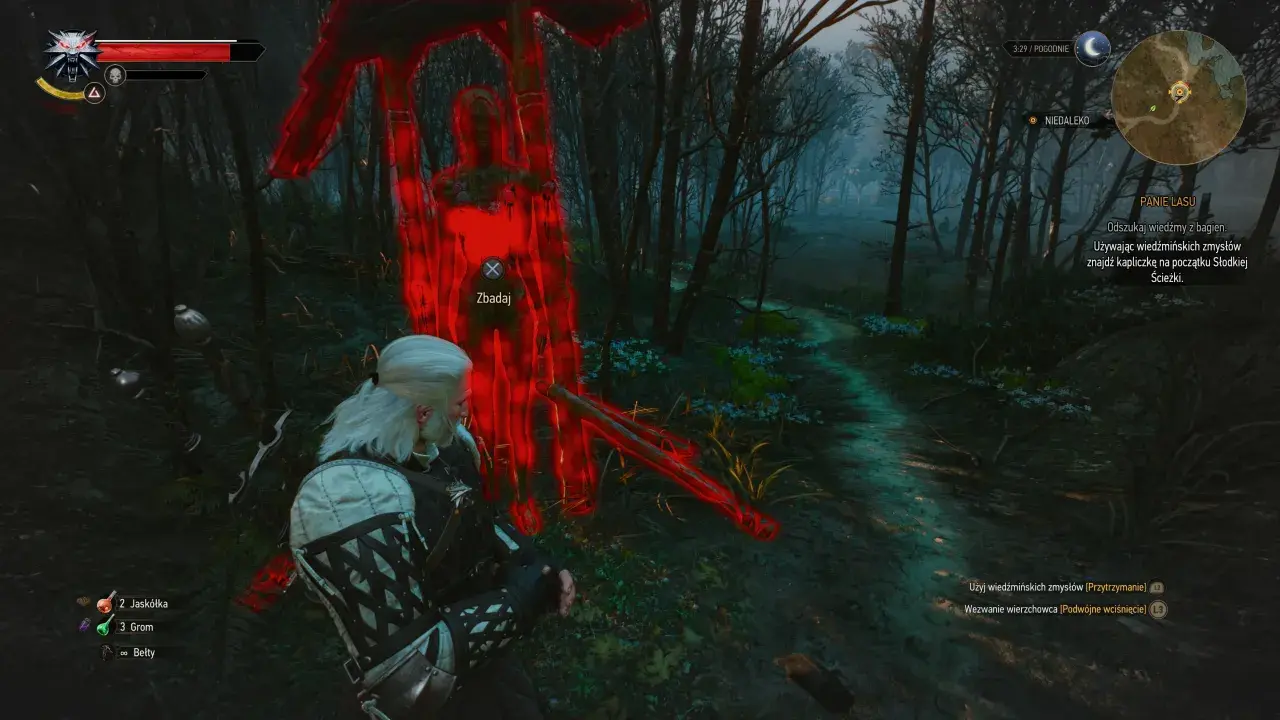 Geralt bada ślady panie lasu w mrocznym lesie. Czerwony zarys wskazuje na miejsce, gdzie należy użyć wiedźmińskich zmysłów.