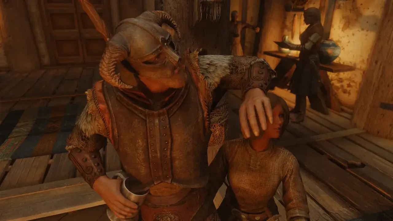 Wojownik z Skyrim, w zbroi z rogami, zasłania oczy kobiecie. Czy to znak, że potrzebuje pomocy w tej krainie?