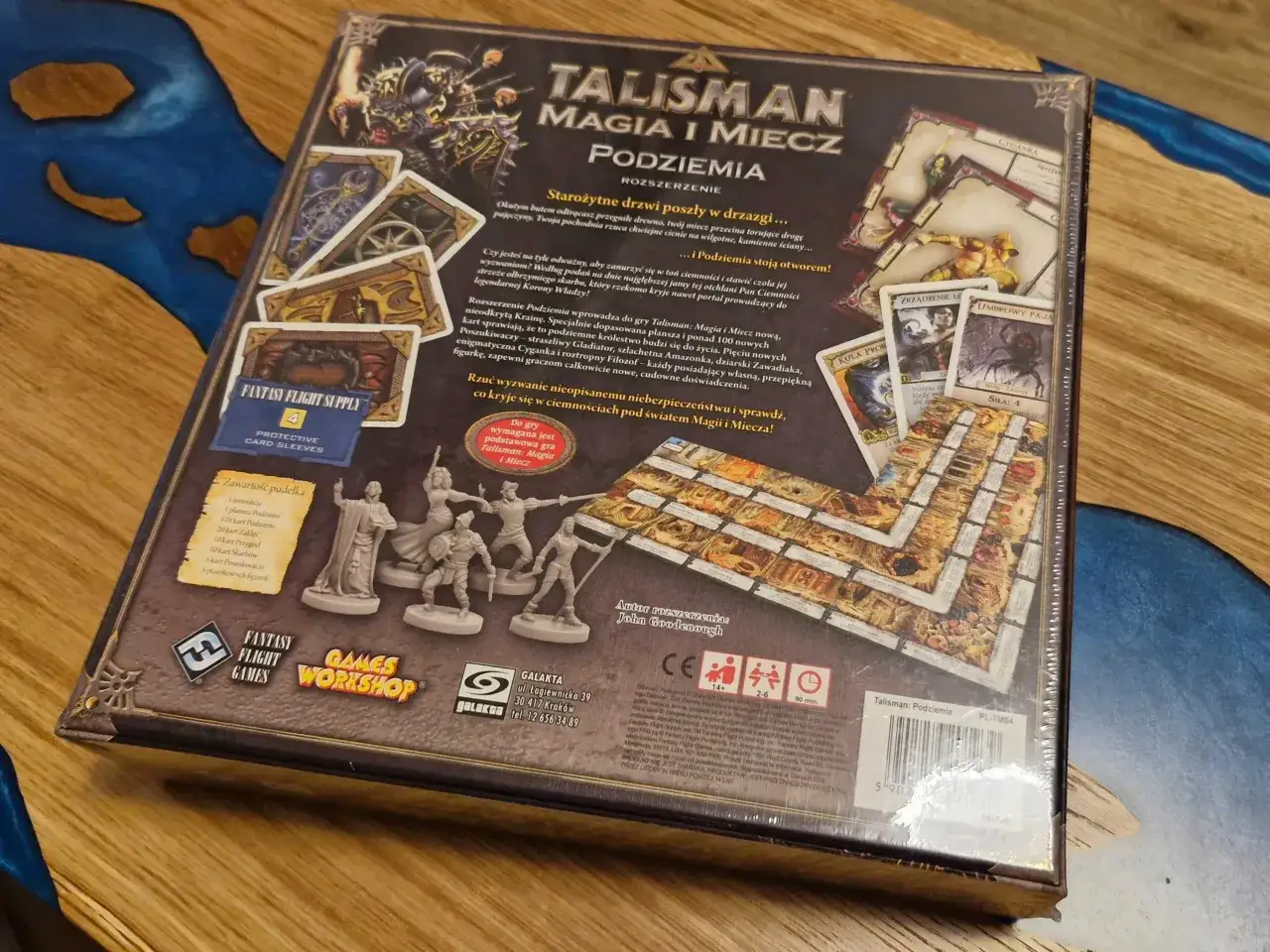 Talisman Magia i Miecz: Podziemia – rozszerzenie gry planszowej z figurkami, kartami i planszą. Odkryj mroczne lochy!